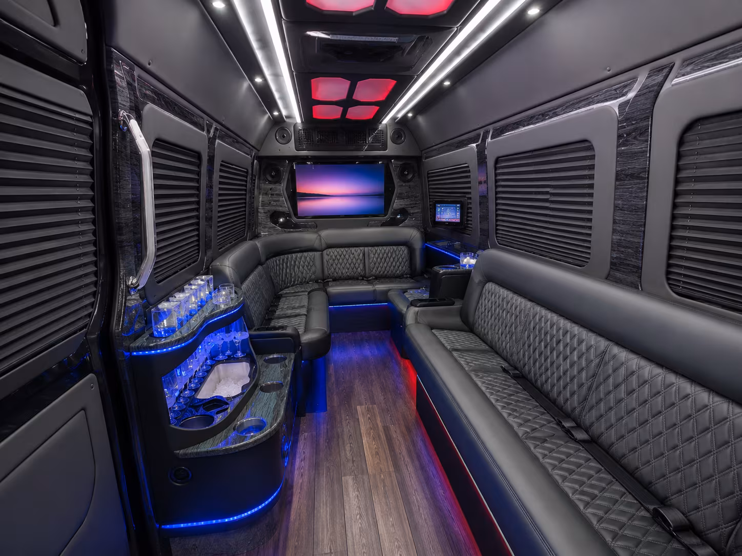lake elsinore 40 passenger party bus