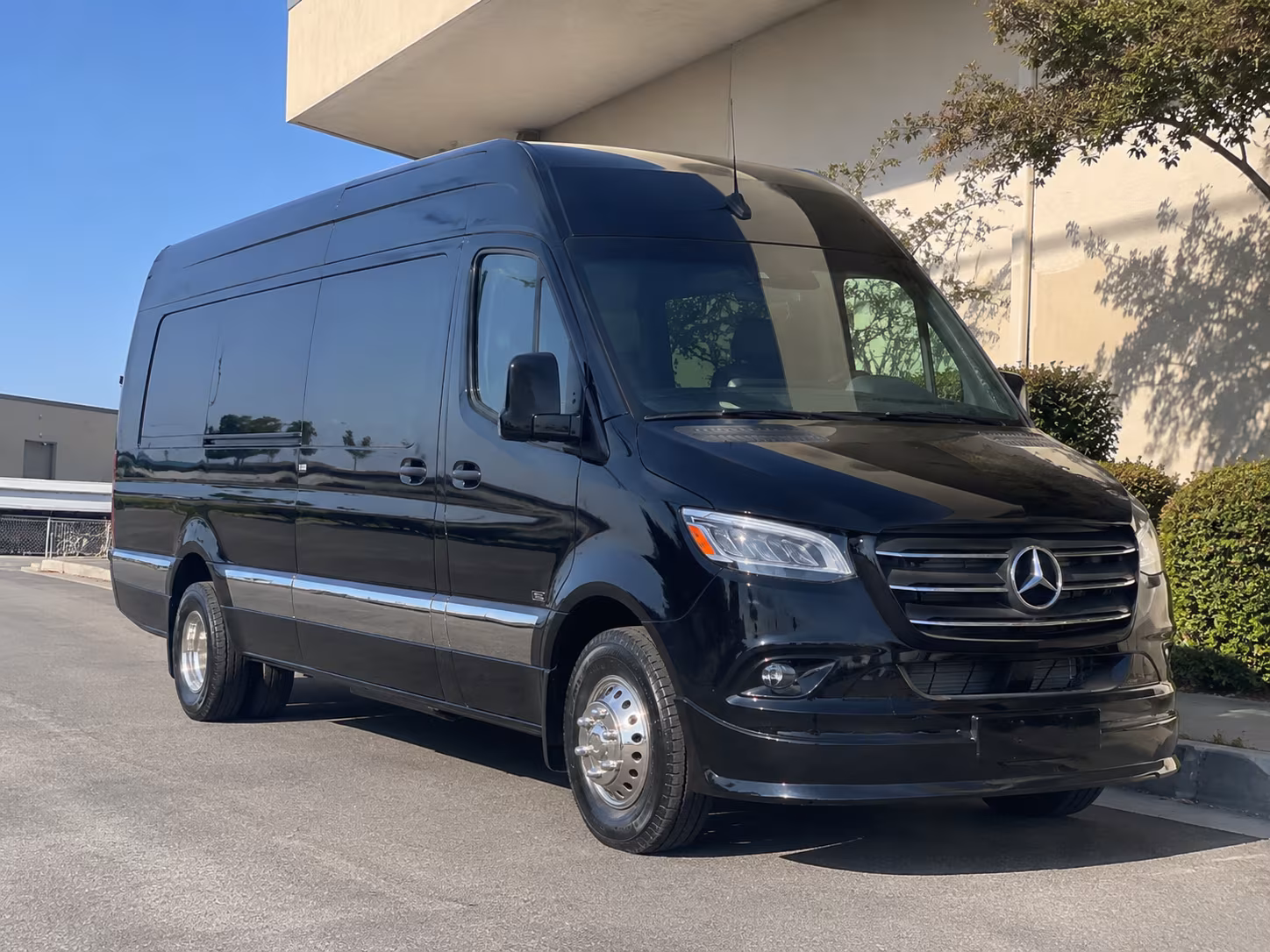 lake elsinore sporting event transportation