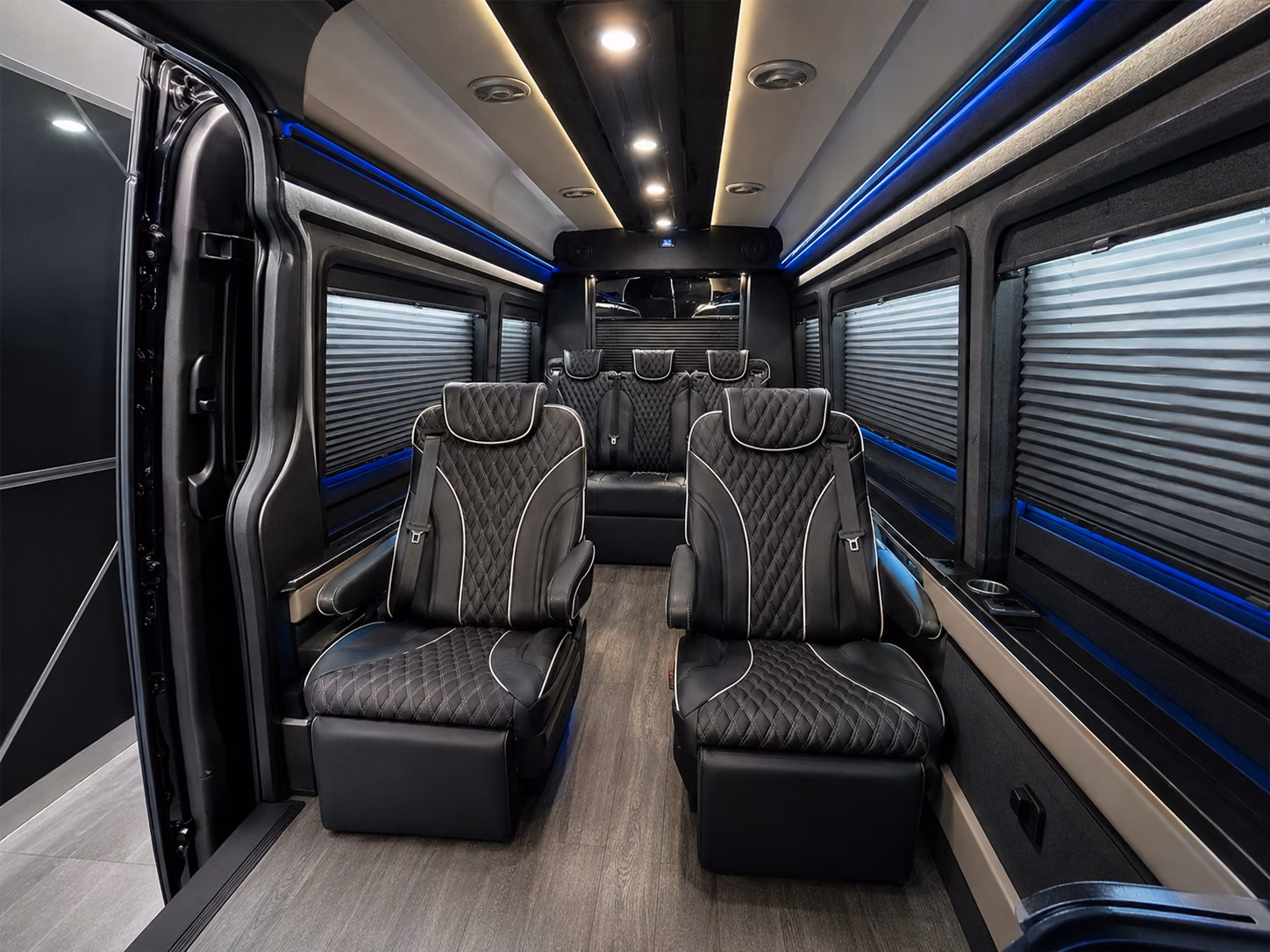 we make john wayne and palm springs airport transfers easy for inland empire groups